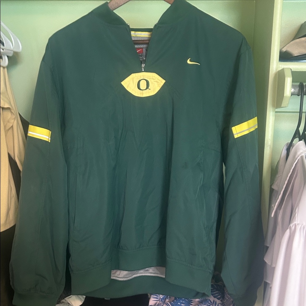 Nike Men's Green Windbreaker with Yellow Accents